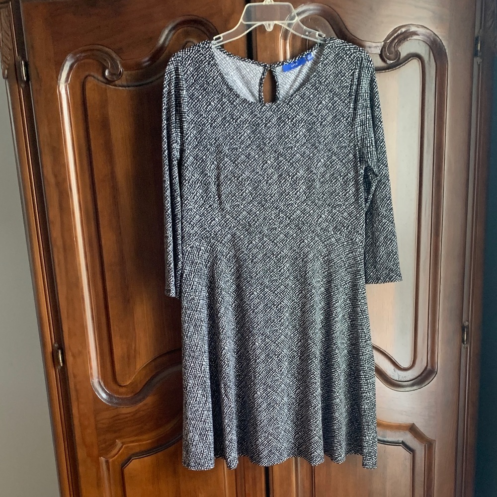 Apt. 9 Black and White Long Sleeve Dress lightweight fit and flare
